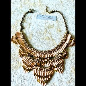 BNWT Deepa Gurnani Necklace